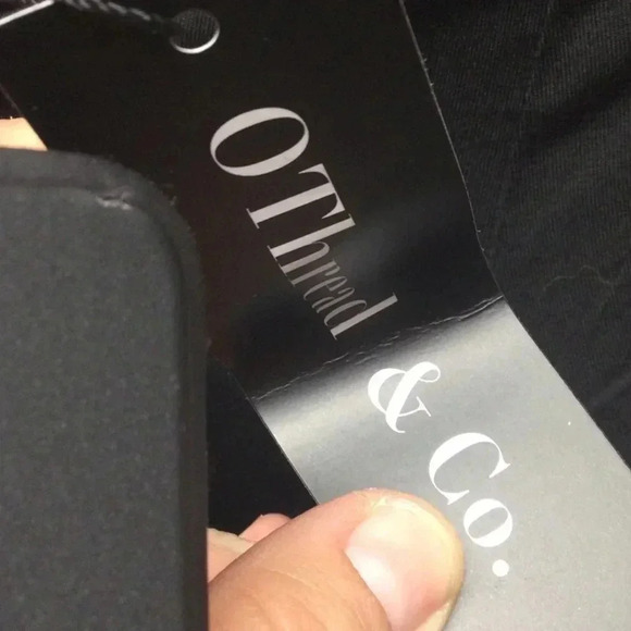 Others don’t & Company size large crop top 3/4 sleeves - Picture 2 of 4